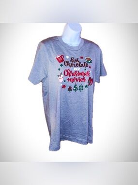 Hot Chocolate & Christmas Movies T-Shirt🎅🏻 🩶🎄